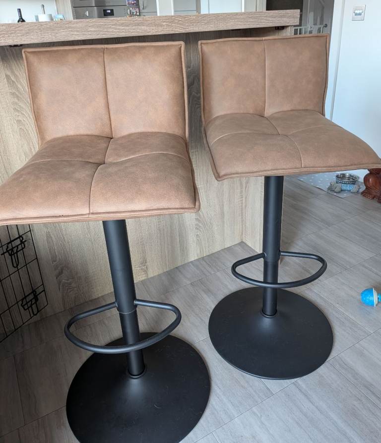 Bar Stools 