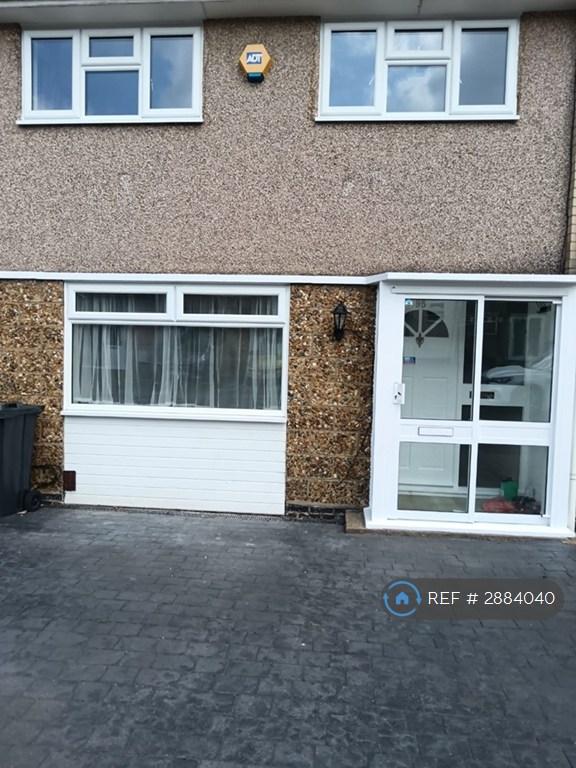 3 bedroom house in Nether Priors, Basildon, SS14 (3 bed) (#2884040)