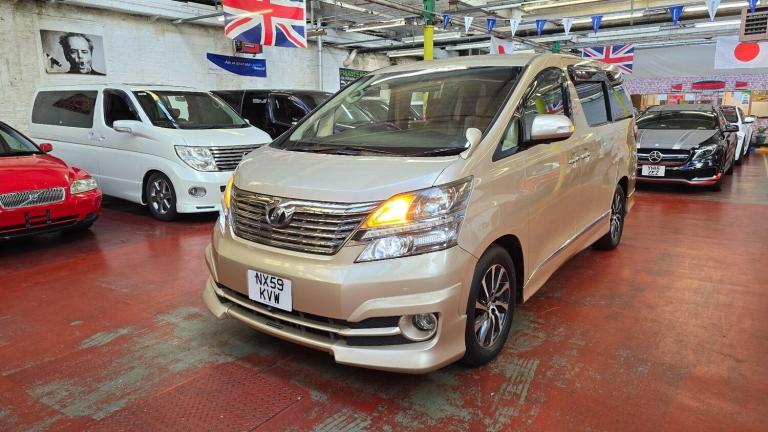 2021 Toyota Vellfire 2.4 automatic 8 seats ulez free PETROL Automatic