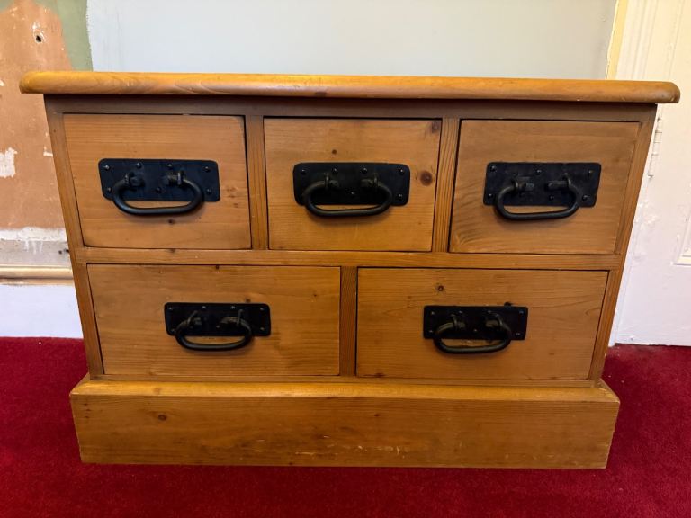Wooden Chest of 5 Drawers with Black Handles