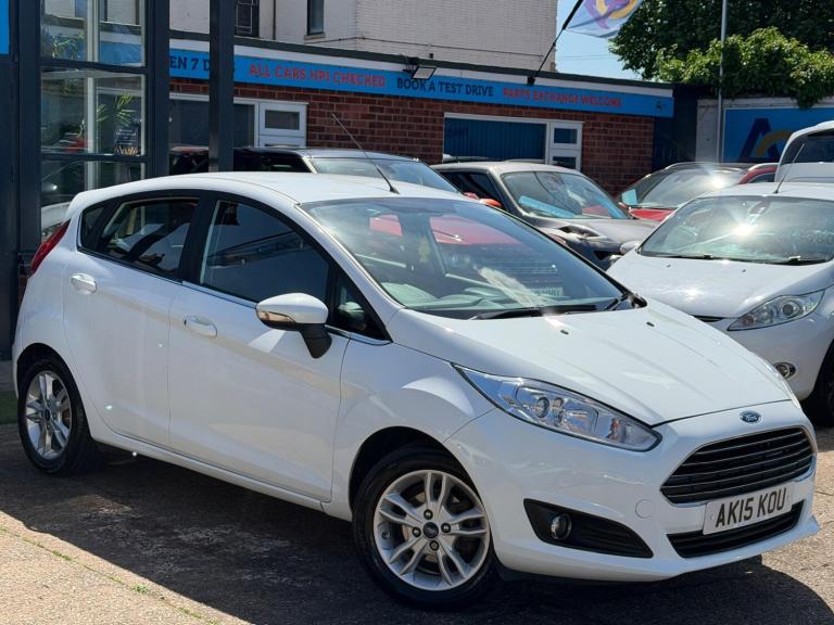 2015 Ford Fiesta 1.25 82 Zetec 5dr HATCHBACK PETROL Manual