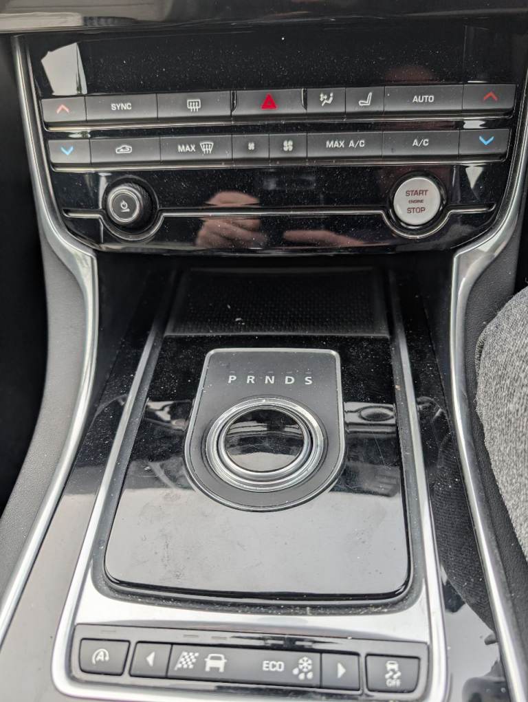 Jaguar, XE, Saloon, 2015, Other, 1999 (cc), 4 doors