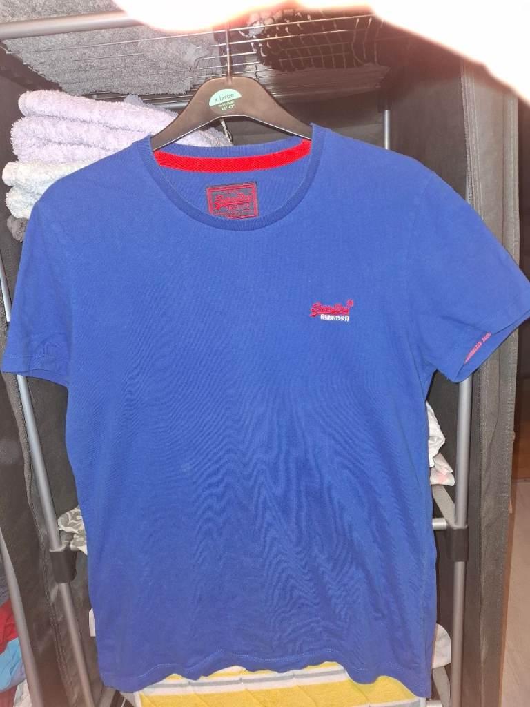 6 Mens superdry t shirts size large 