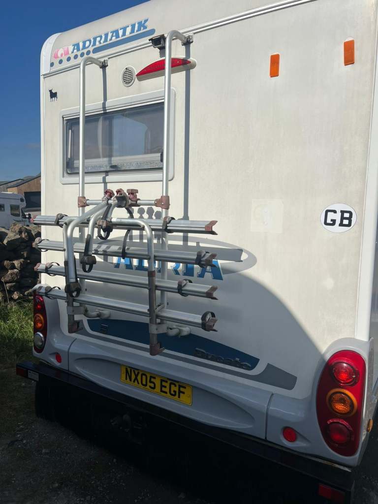 2005 - Adria Coral 630 DH - 2.8ltr - 40,000 miles - 5 berth / 6 belts 