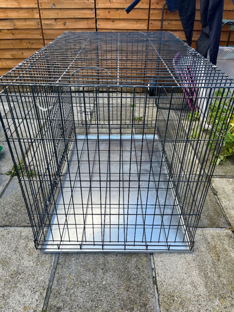 VERY LARGE BLACK DOGS CRATE 