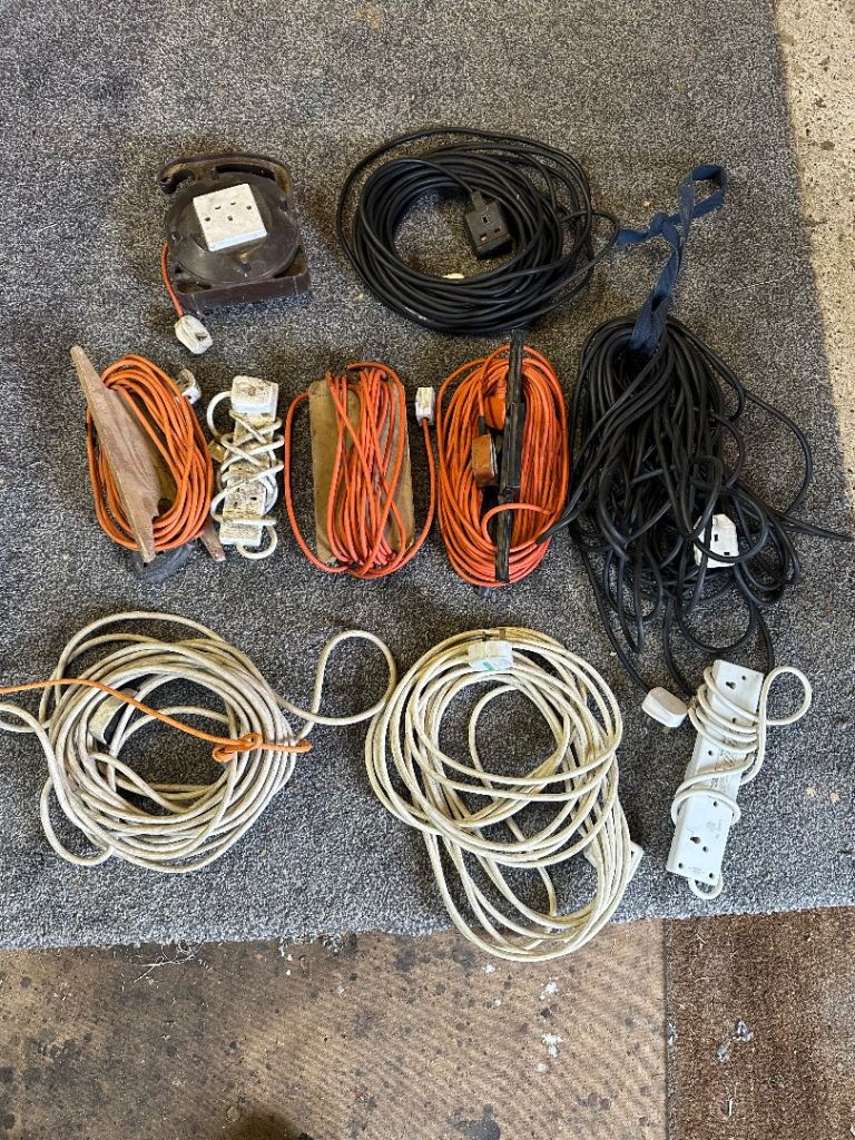 10 various sized extension leads