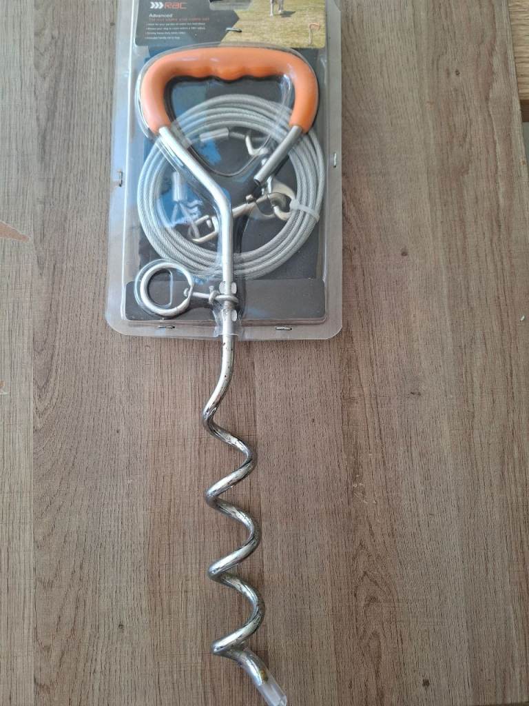 Tie out stake and cable set for dogs