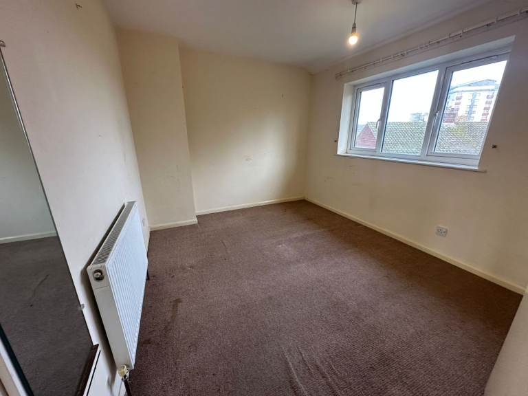 *B.C.H*-3 Bed Semi Detached Home-Badsey Rd, OLDBURY-Walking Distance to St James Primary School