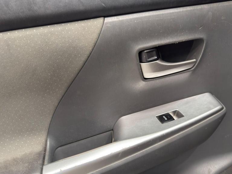 2014 Toyota Prius+ 1.8 VVT-h Icon CVT Euro 5 (s/s) 5dr MPV Petrol/Electric Hybrid Automatic