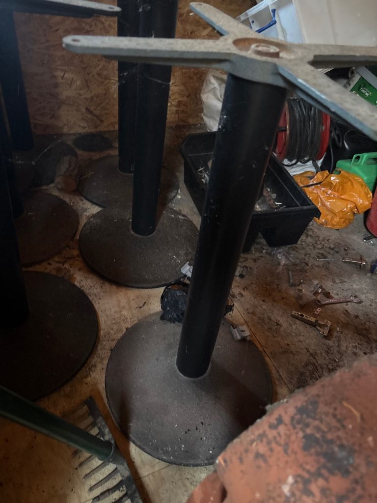 Restaurant table bottoms x12