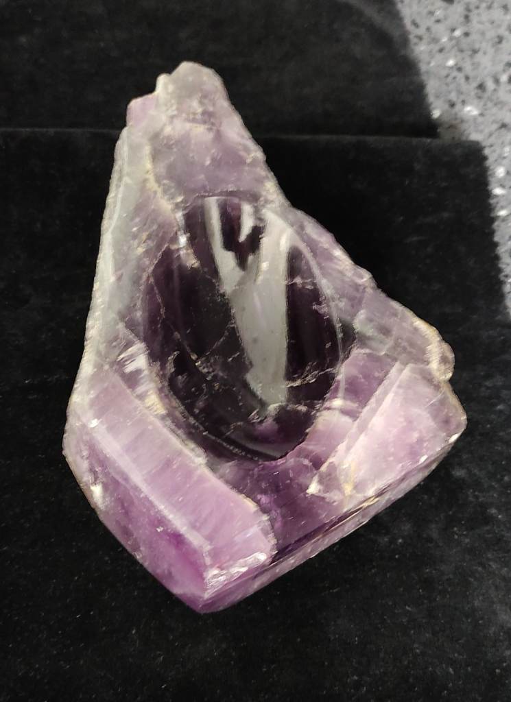 Natural Amethyst crystal ornament 1.5kg