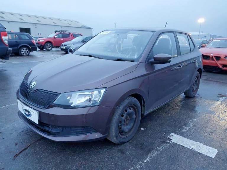 Breaking Skoda Fabia MK3 2015 5DR 1.4 TDI CUSA 5 Speed PHB Brown LF8Z