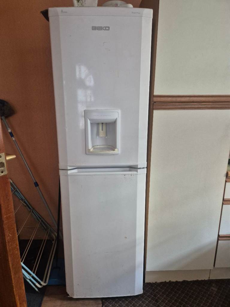 Beko Fridge Freezer with Water Dispenser – Good Condition