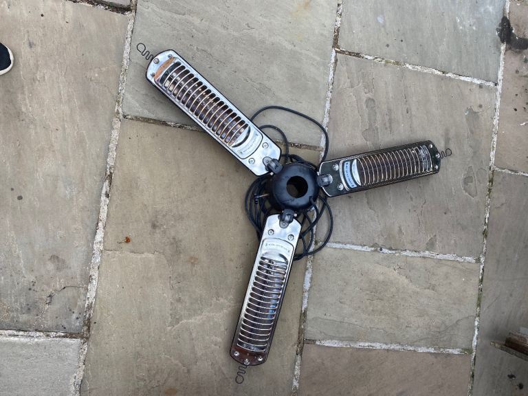 Schallen Parasol Patio Heater 2000W - Good Condition