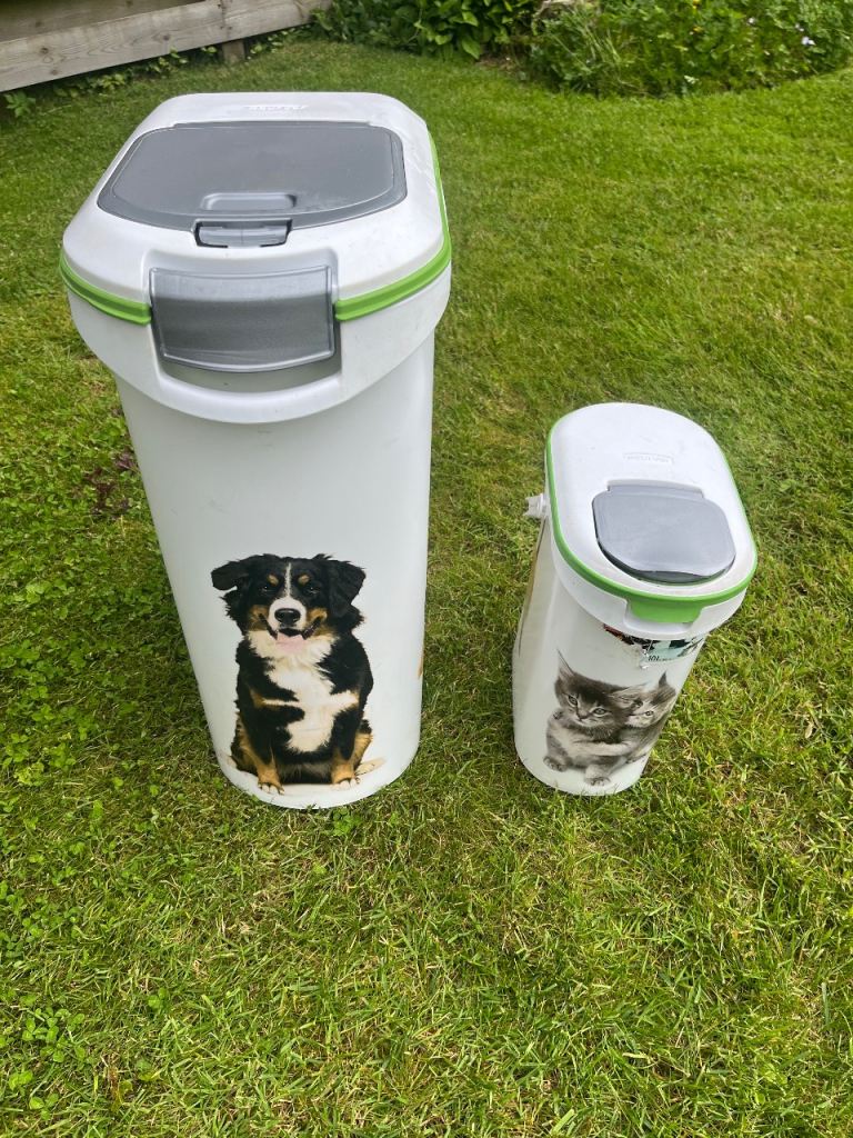 Dog and cat food containers 