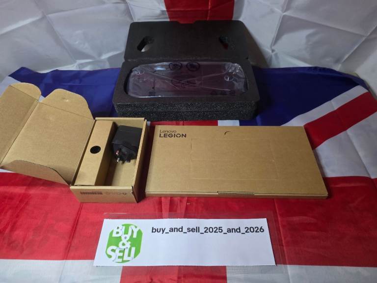 Lenevo Legion Go S AMD Ryzen Z2 Go, 32GB RAM, 2TB Upgrade, 8" Screen, Steam OS