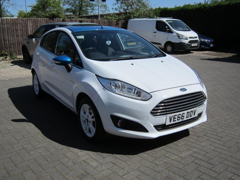 2016 Ford Fiesta 1.0 EcoBoost Zetec White 5dr HATCHBACK Petrol Manual