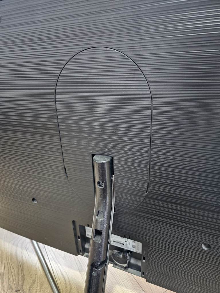 Samsung QE55Q7 TV back panels