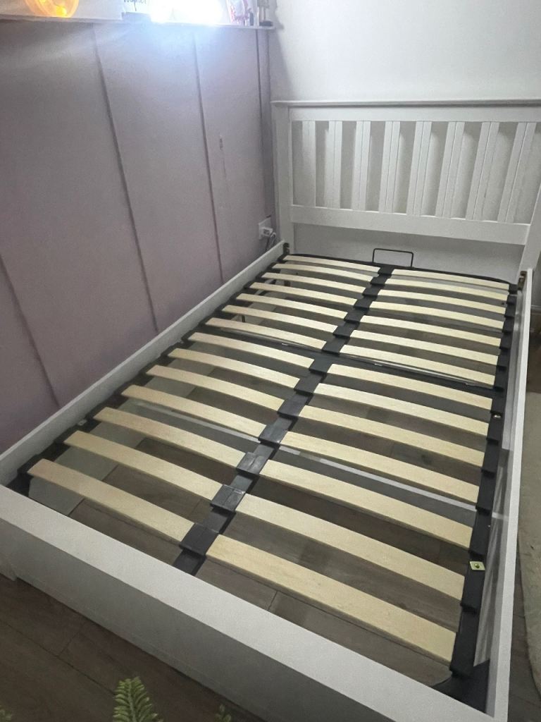 White 4' Small Double Ottoman Bed