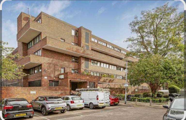 Car Park permit space in Putney, London SW15