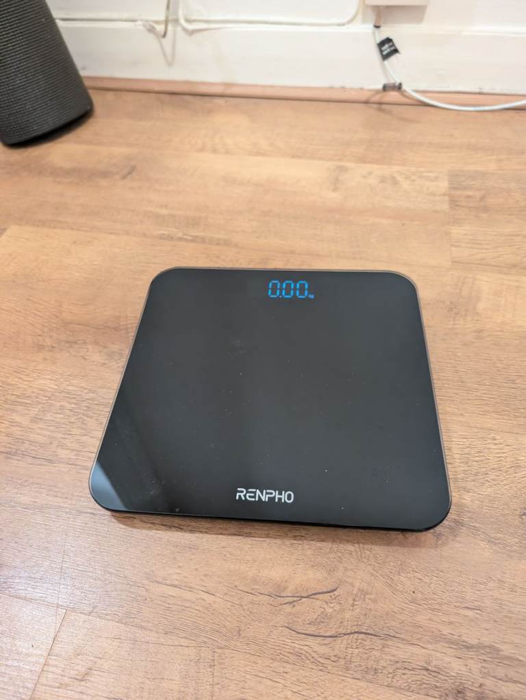 Bathroom Scales (RENPHO) + Exercise/Yoga Mat 