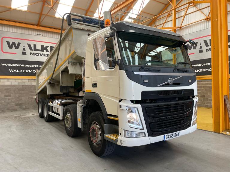 VOLVO FM 370 *EURO 6*, 8X4 STEEL TIPPER - 2015 - GX65 DAY