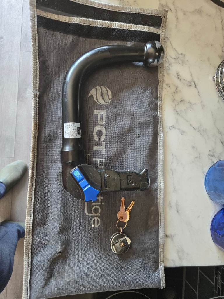 PCT Prestige Towbar with Keys