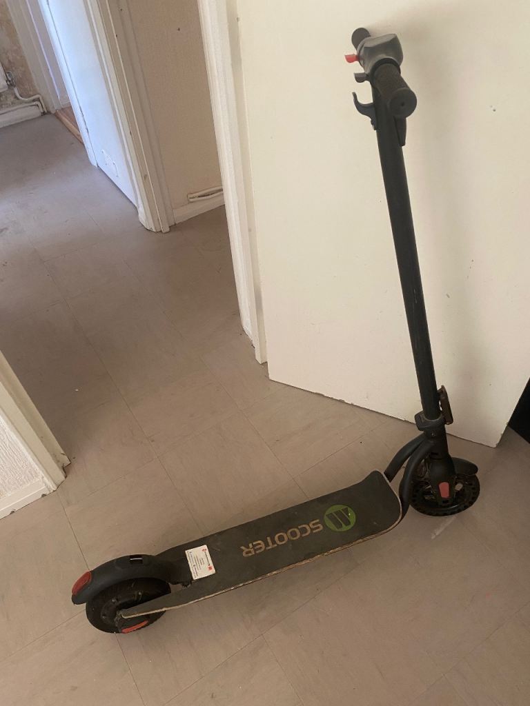 Electric scooter 
