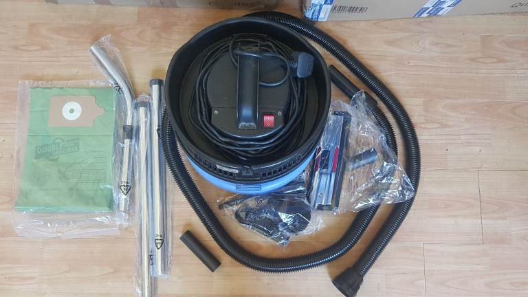 henry numatic nvh 200-2 Corded Cylinder Vacuum 1 speed new 3 Metre Hose new Brushe