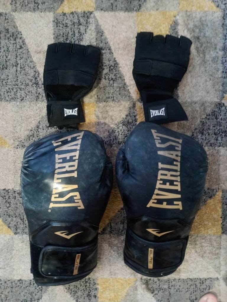 Boxing gloves