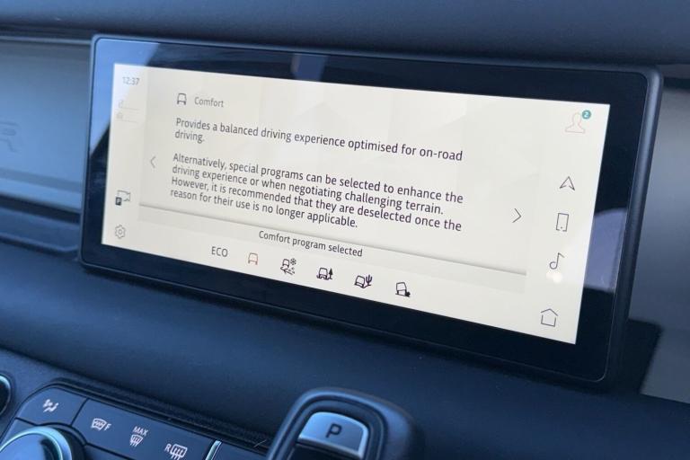 2024 Land Rover Defender 110 3.0 D300 X-Dynamic SE 5dr SUV DIESEL Automatic