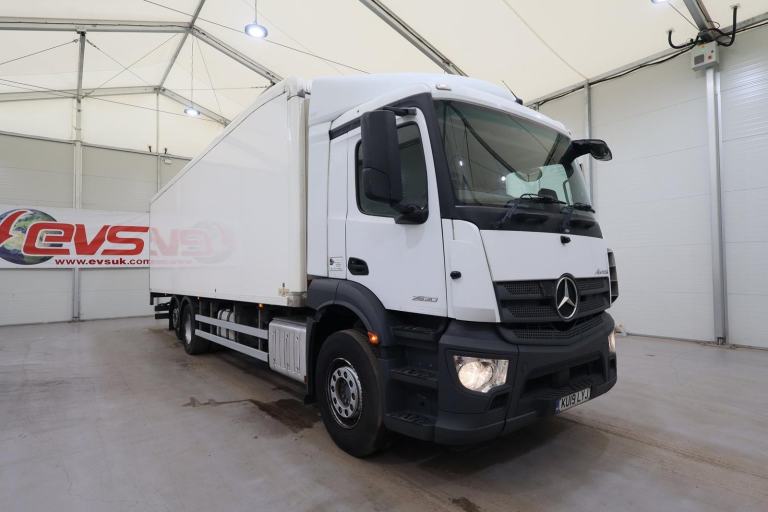 2019 (19 PLATE) Mercedes Benz Antos 2530 6x2 Euro 6 Refrigerated