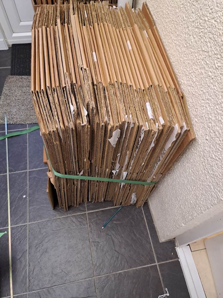 Packing Boxes and Materials