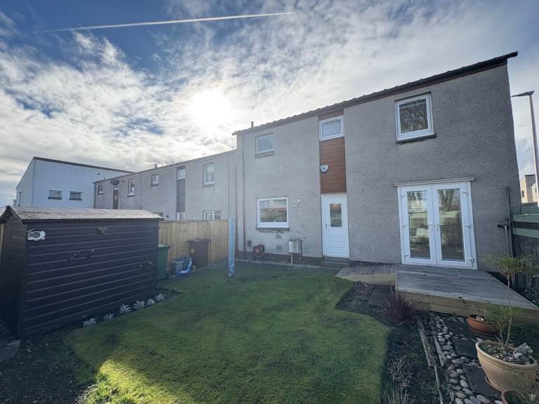 Excellent two-bedroom end-terrace house with garage and secure gardens located in Tranent.
