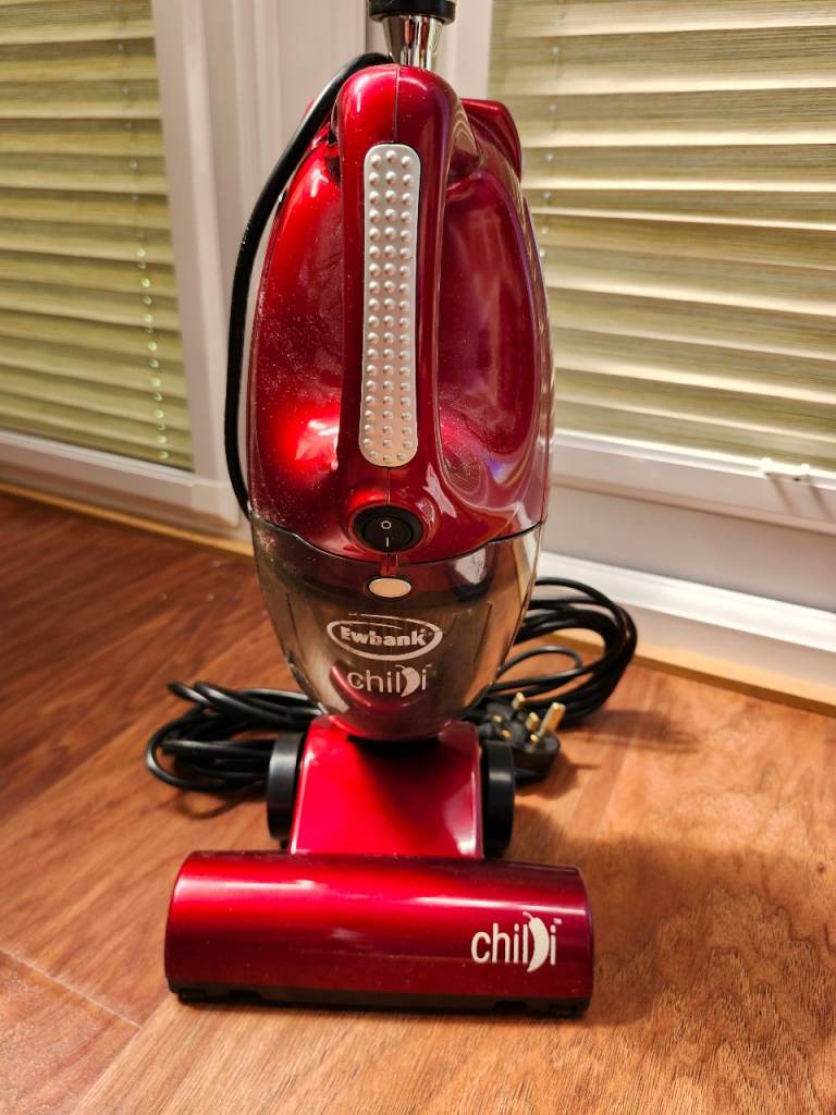 Ewbank Chili Vacuum Cleaner – Red, Good Condition