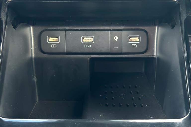  Kia Sorento 1.6 H T Gdi 4 Suv 5dr Petrol Hybrid Auto Awd Euro 6 s/s 226 Bhp