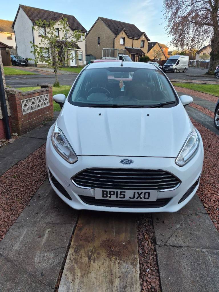 Ford, FIESTA, Hatchback, 2015, Manual, 1498 (cc), 5 doors