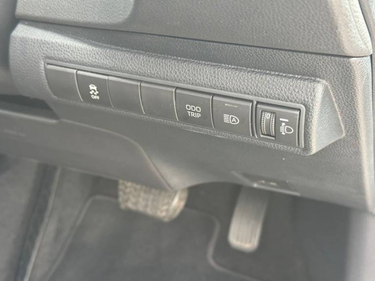 2024 Toyota Corolla 2.0 VVT-h GR SPORT Hatchback 5dr Petrol Hybrid CVT Euro 6 (s/s) (196 ps) Hatc...