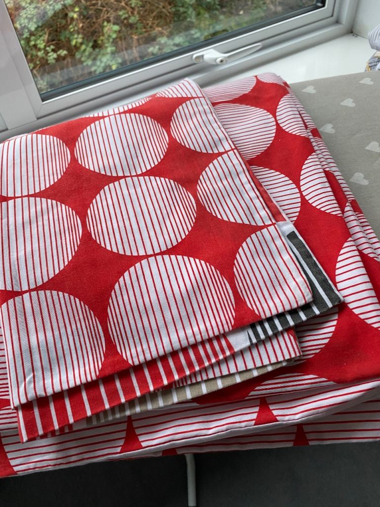 Debenhams Single duvet cover bed set with fitted sheet 