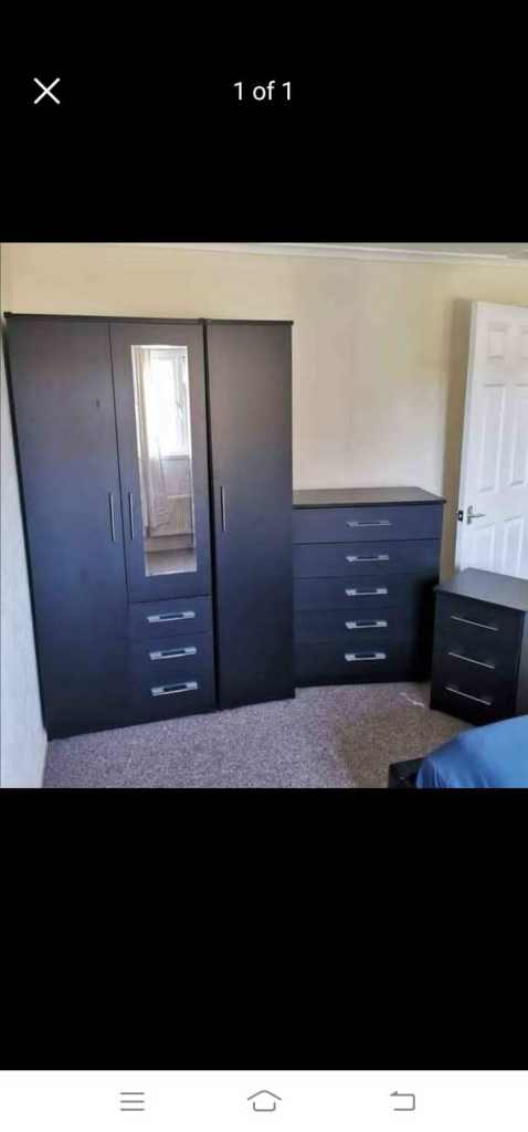 AVAILABLE LUXURY WARDROBE , CONTACT ME whatsapp 