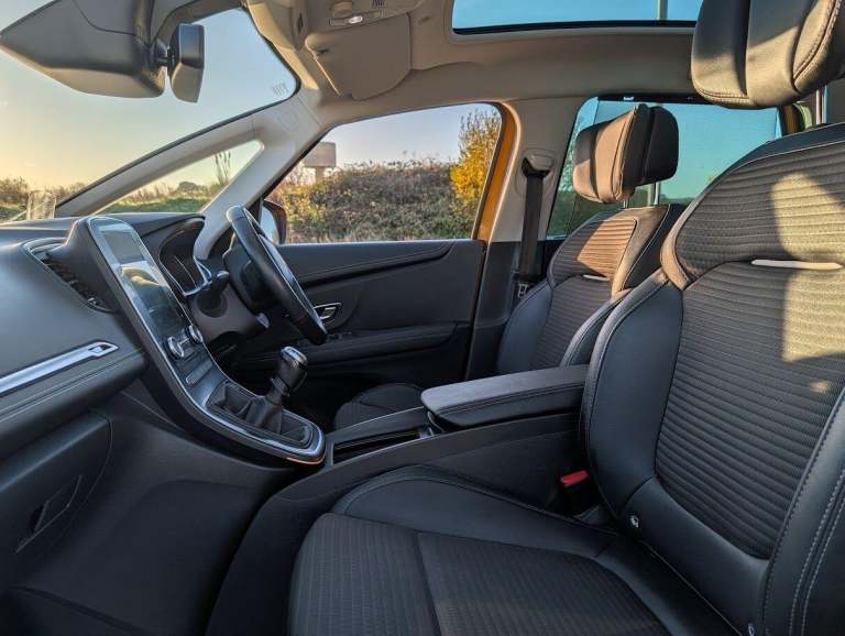 2016 Renault Scenic 1.6 dCi Dynamique S Nav 5dr MPV DIESEL Manual