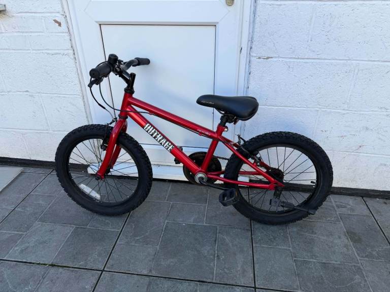 Apollo Outrage Junior Kids Bike Bicycle - 18" Inch wheels