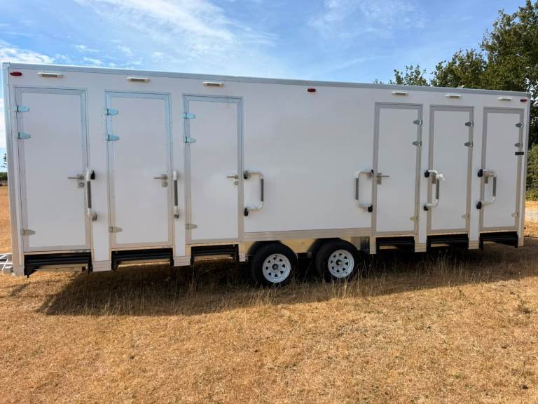 6 bay shower block-brand new
