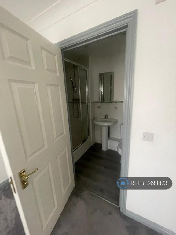 4 bedroom house in Sycamore Close, South Croydon, CR2 (4 bed) (#2681873)