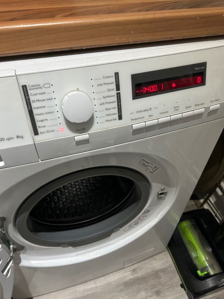 White John Lewis Washing Machine – Good Working Order