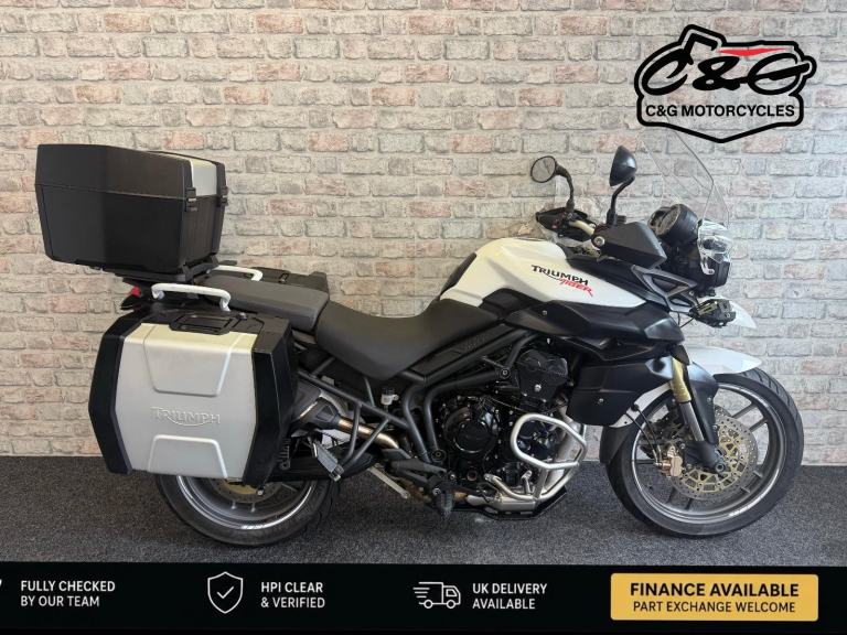 2011 Triumph Tiger 800 - 19.5k miles - 12 months mot - Full luggage 