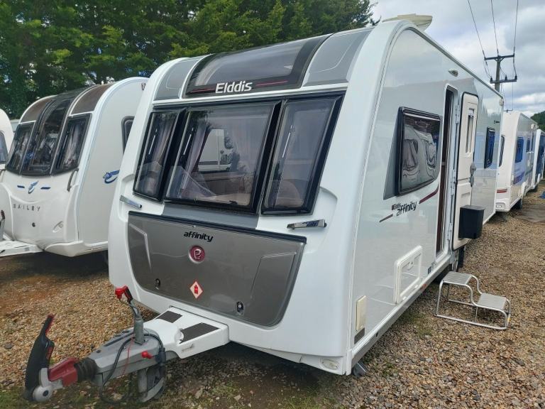 2015 Elddis Affinity 550 Fixed Island Bed Side Washroom Caravan, Motor Mover