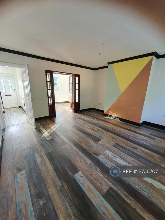 4 bedroom house in Eccles Old Road, Salford, M6 (4 bed) (#2736707)