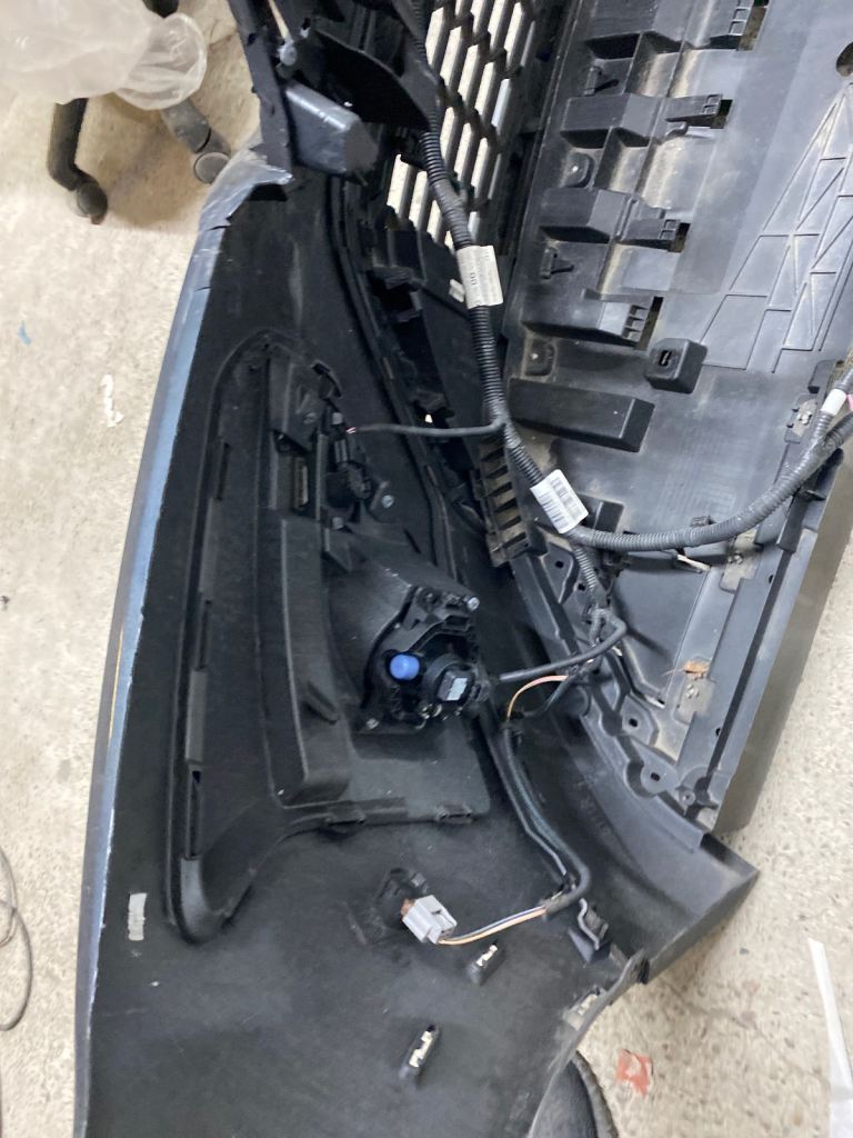 Dacia Sandero mk3 stepway  / jogger bumper  With parking sensors  and bonnet 2021 - 2024