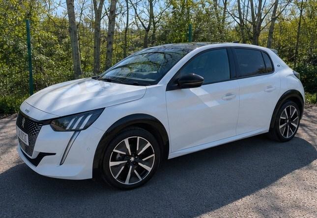 PEUGEOT E-208 50kWh GT Premium 2021